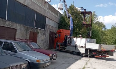 Lucrările de reparaţie continuă